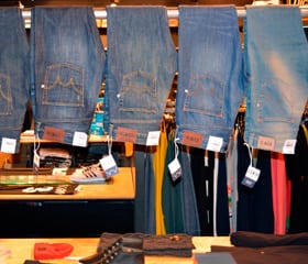 Qual a faixa de preço de jeans mais disputada