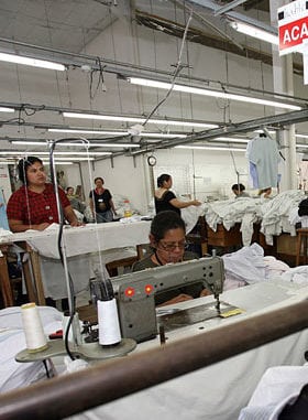 Faturamento da indústria têxtil recua em 2014
