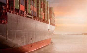 Importações esfriam em abril